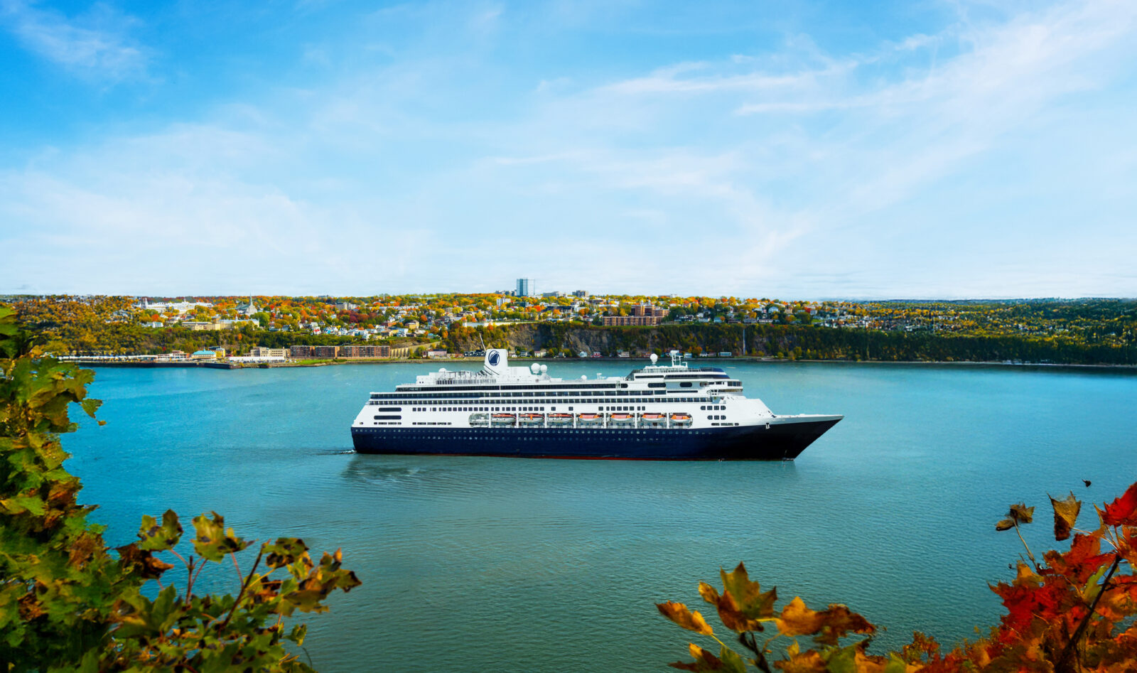 volendam-saint-lawrence-river-303975939-mod